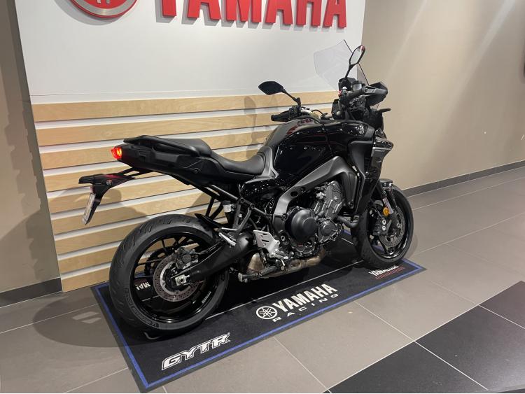 YAMAHA TRACER 9