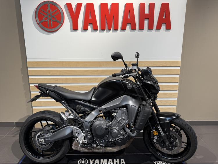 YAMAHA MT-09