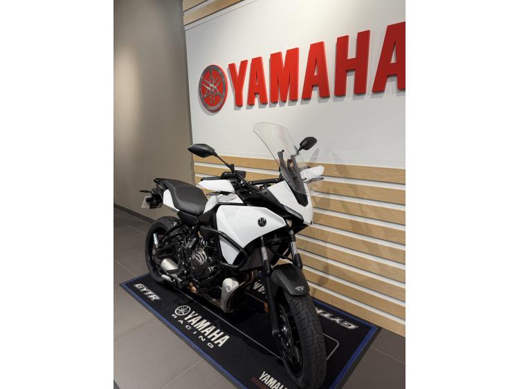 YAMAHA TRACER 7