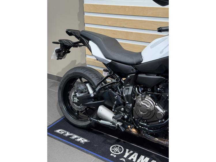 YAMAHA TRACER 7