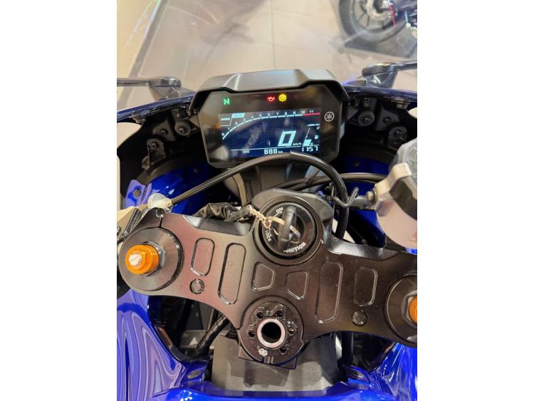 YAMAHA YZF-R7 A2