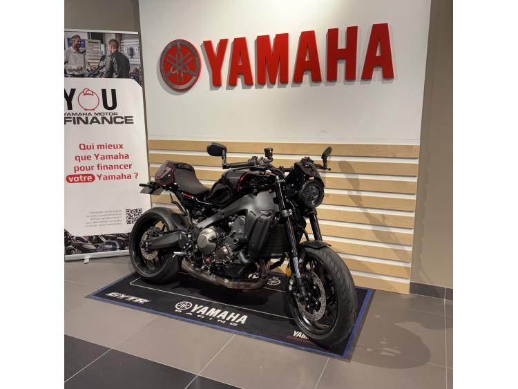 YAMAHA XSR 900