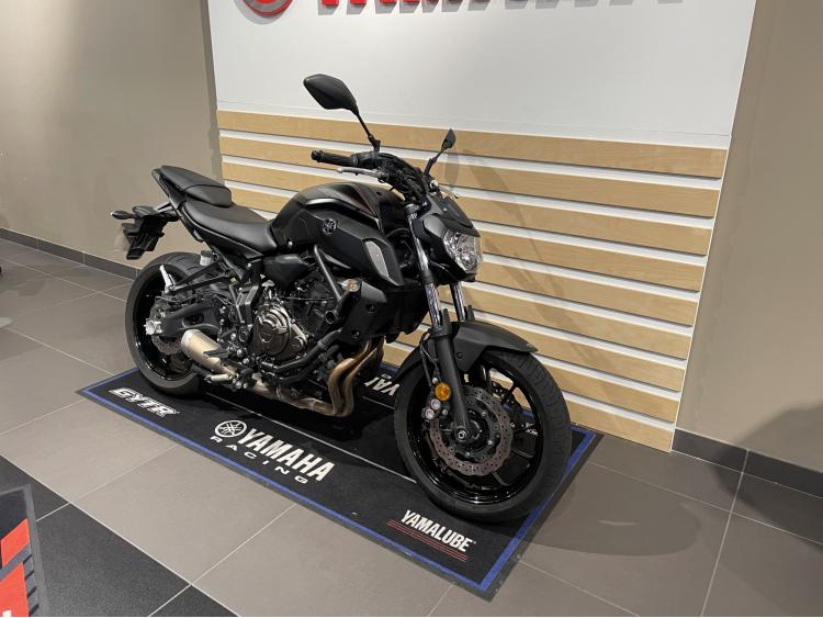 YAMAHA MT-07